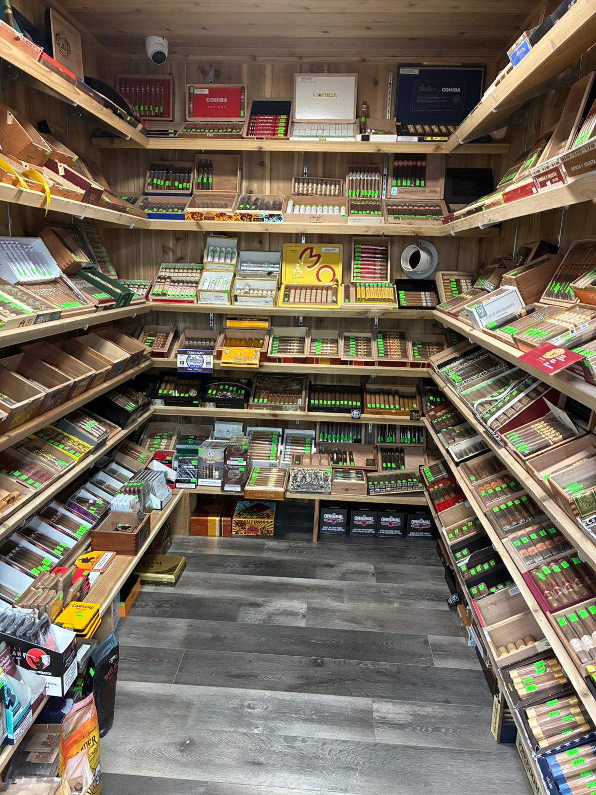 Main Cigar Cartel Posner Park